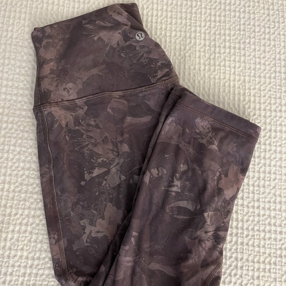 Lululemon Purple Camo Leggings Size 2